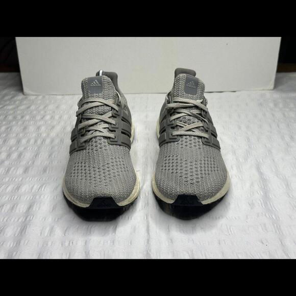 Adidas UltraBoost 4.0 Women's Size 8 Shoes Gray White Sneakers BB6150 - Picture 4 of 8